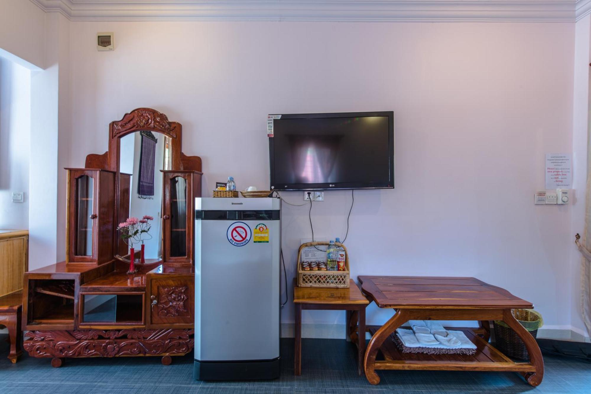 Delux Villa Battambang Exterior photo