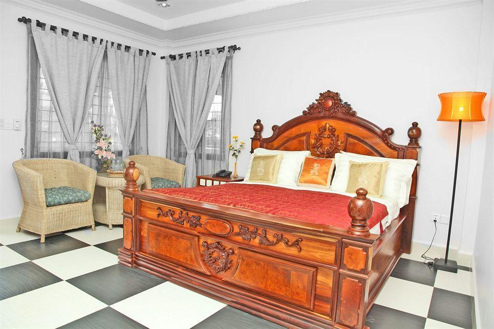 Delux Villa Battambang Exterior photo