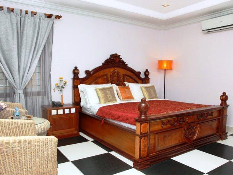 Delux Villa Battambang Exterior photo