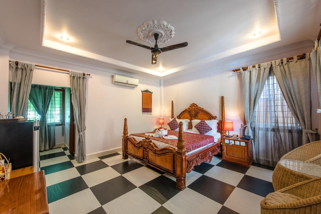 Delux Villa Battambang Exterior photo