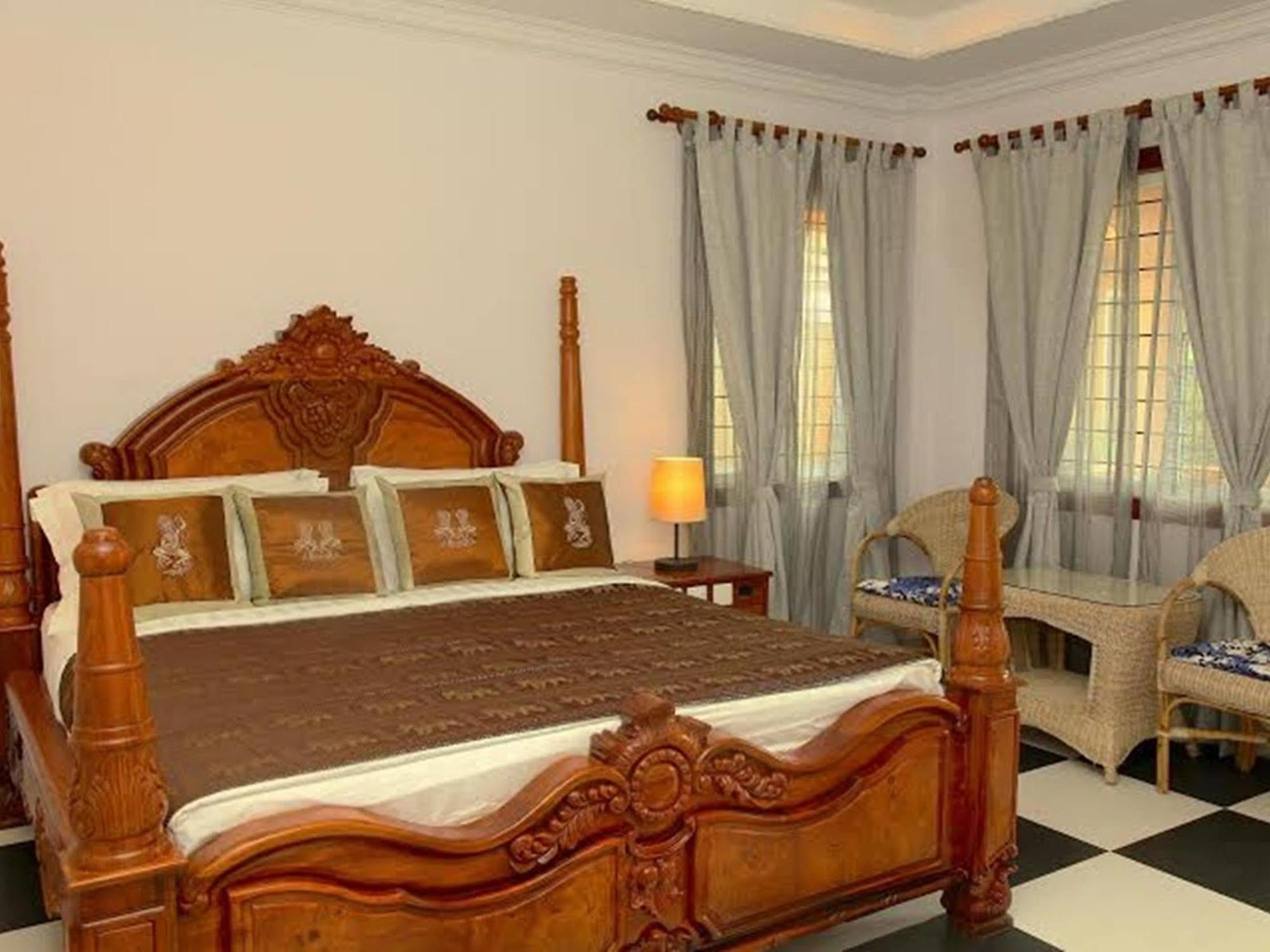 Delux Villa Battambang Exterior photo
