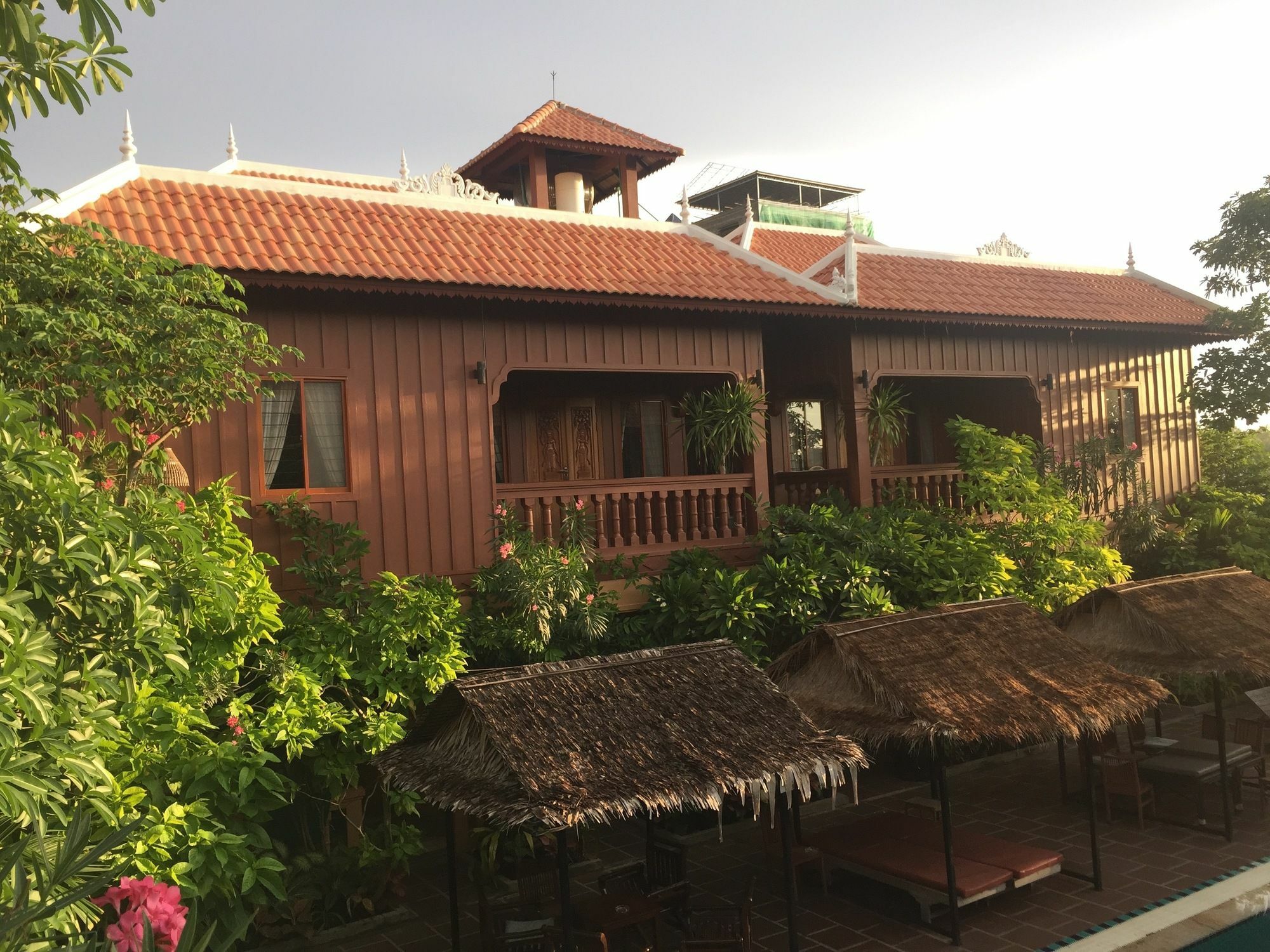 Delux Villa Battambang Exterior photo